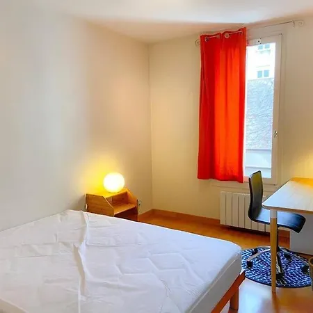 Apartment 2 Chambres, Balcon, Parking Gratuit - Wifi *